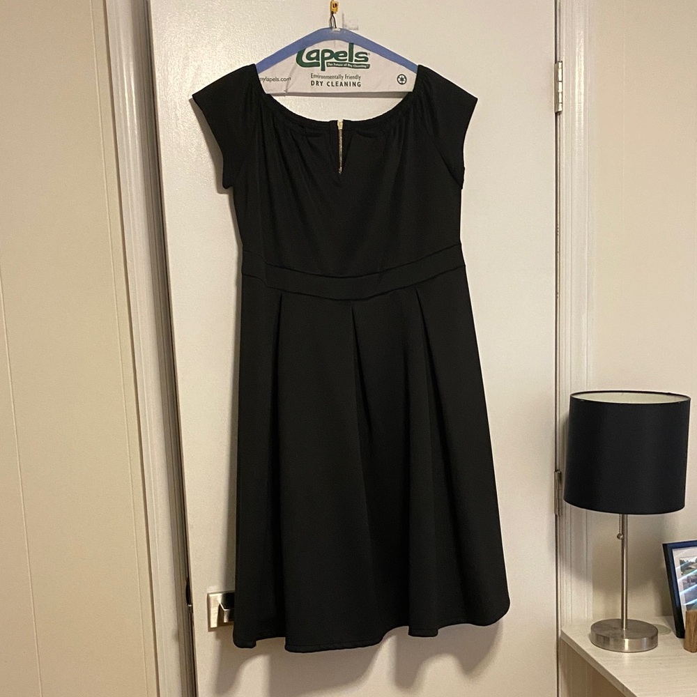 Chic Black Midi Dress